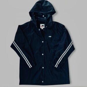 Nike women’s  Black Windbreaker Jacket